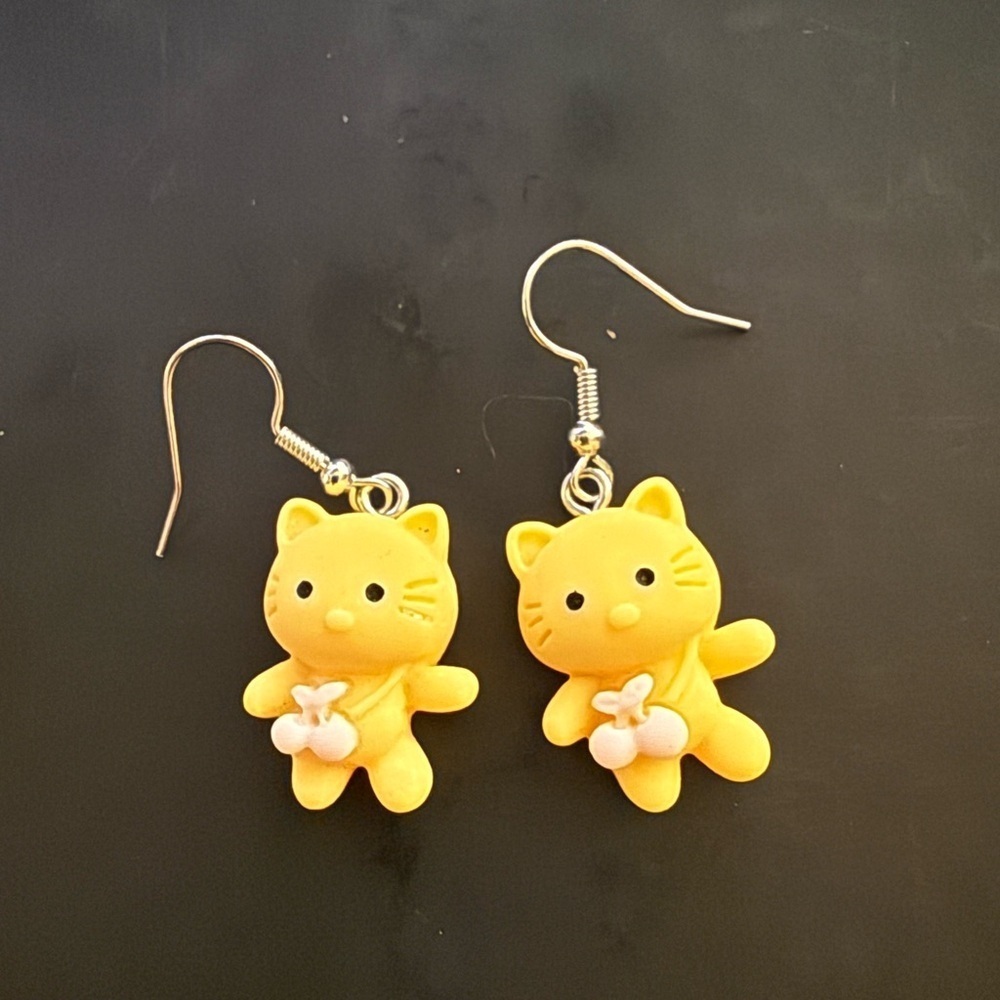 *BOGO* Cute Yellow Cat Earrings